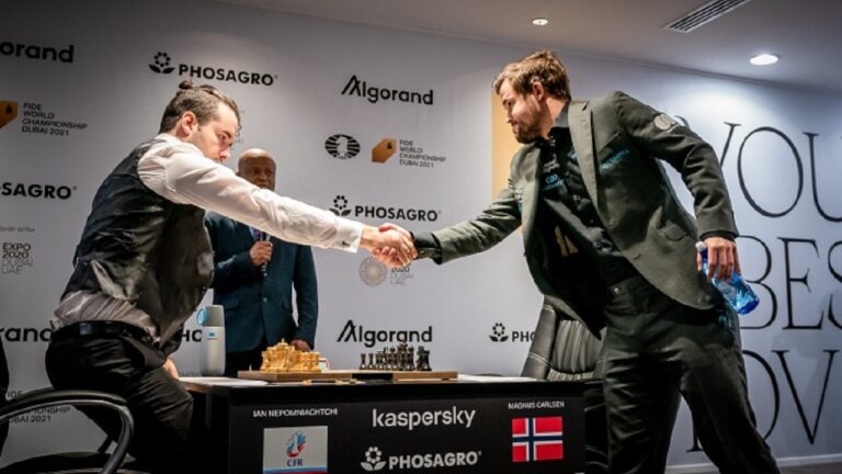 Campeonato del Mundo de 2021: Carlsen alcanza su Cima